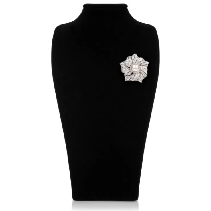 flower_with_pearl_brooch_2.webp Royal Collection Shop Flower With Pearl Brooch* Brooches